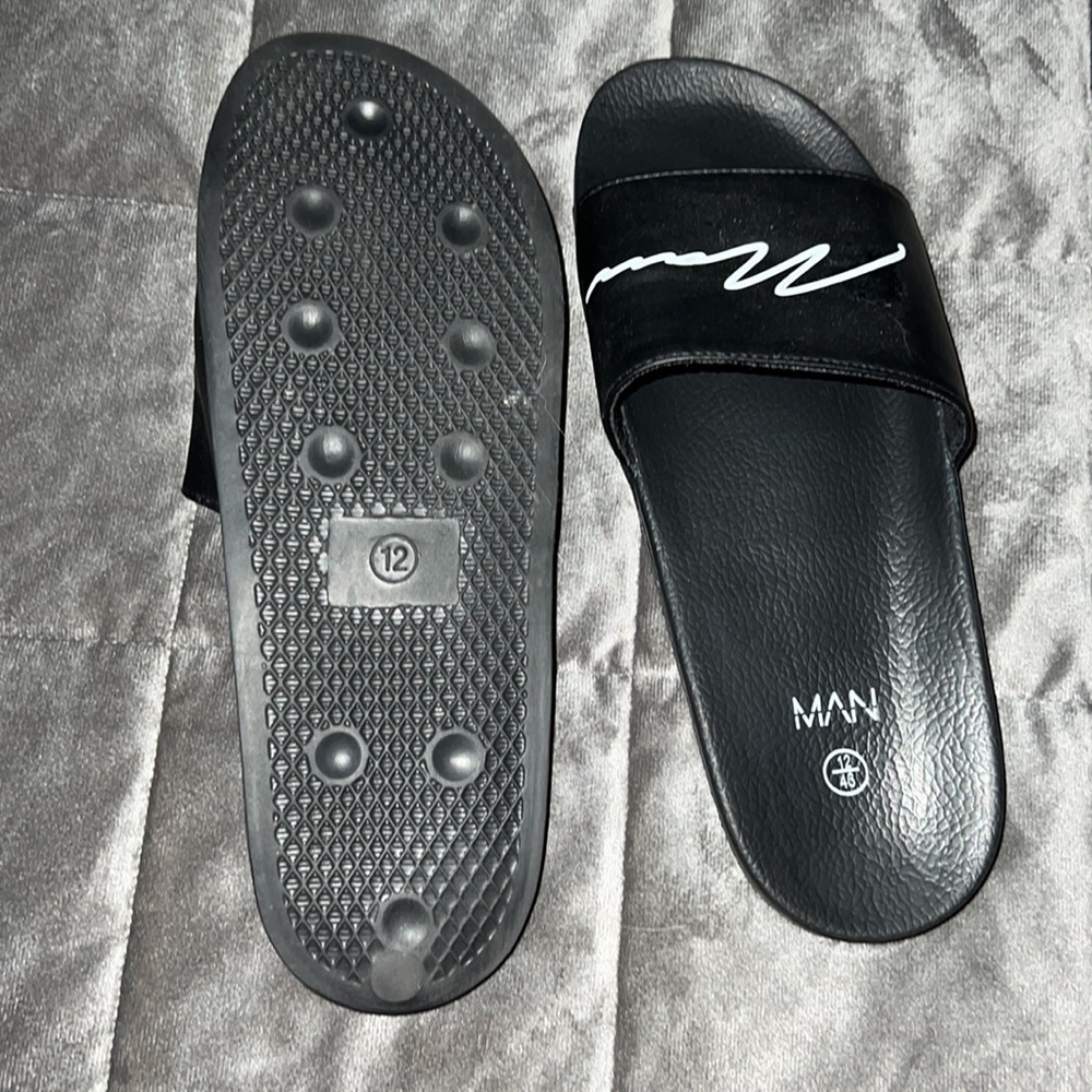 Boohoo(Man) Slides - Picture 2 of 2